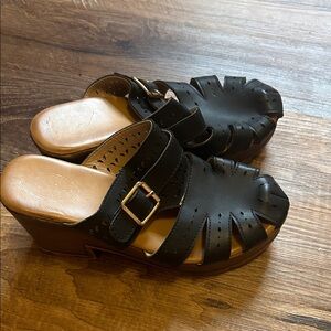Elegant Black Leather Women's Mules